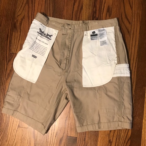 Levi’s shorts khaki W34 - Picture 11 of 15